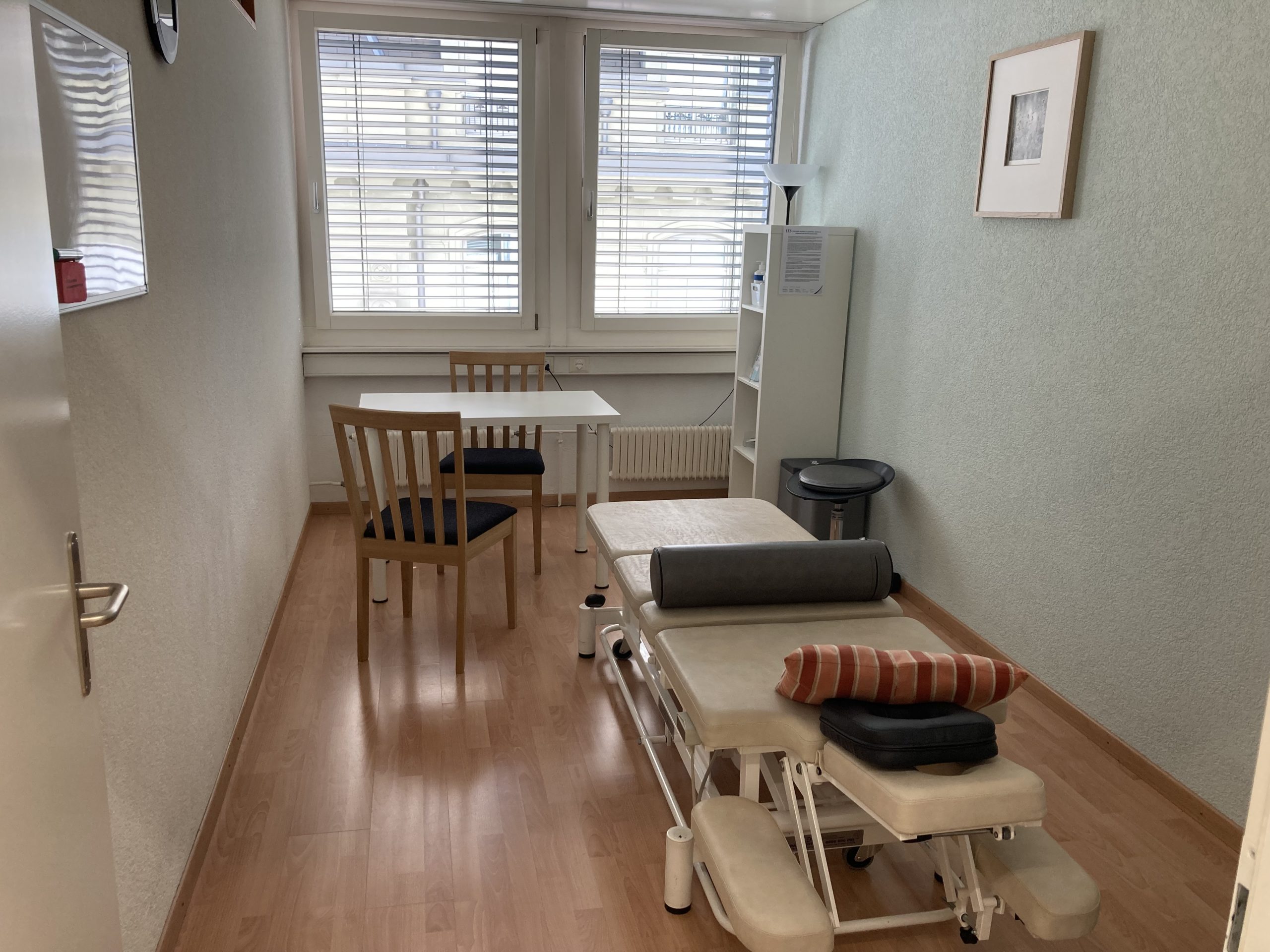 homeomed_homeopathie_fribourg_centre_its_cabinet_1 Cabinet HOMEOMED Paola ORLANDO - Homéopathie Fribourg - Centre ITS Centre-Ville - Rue de La Banque 4 - 1700 Fribourg - 3ème étage
